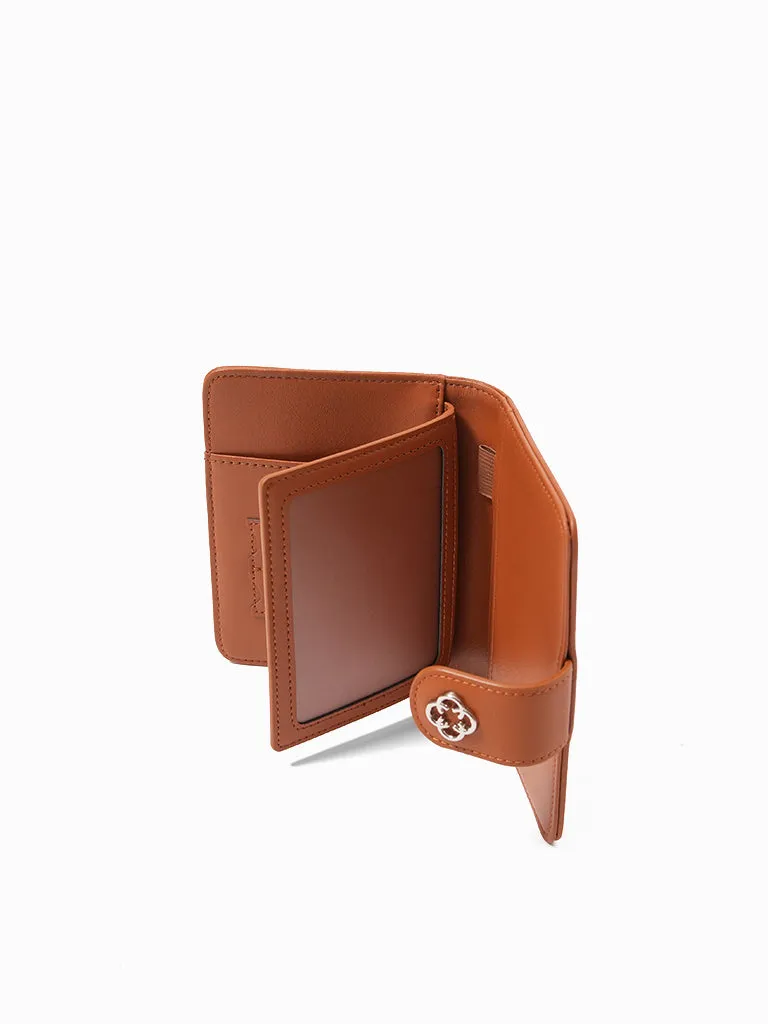 Aiah Passport Holder