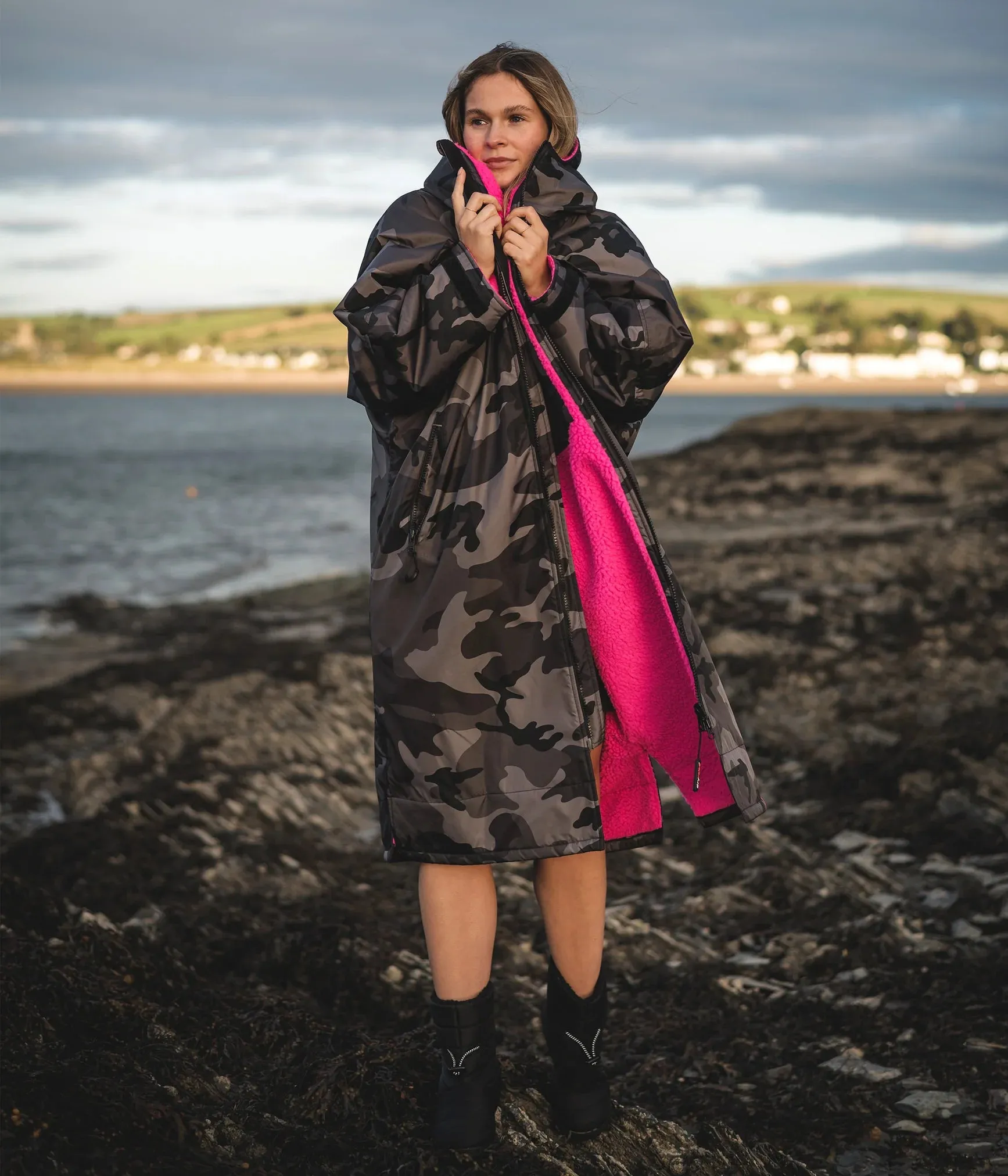 Dryrobe Advance Long Sleeve Changing Robe - Black Camo and Pink