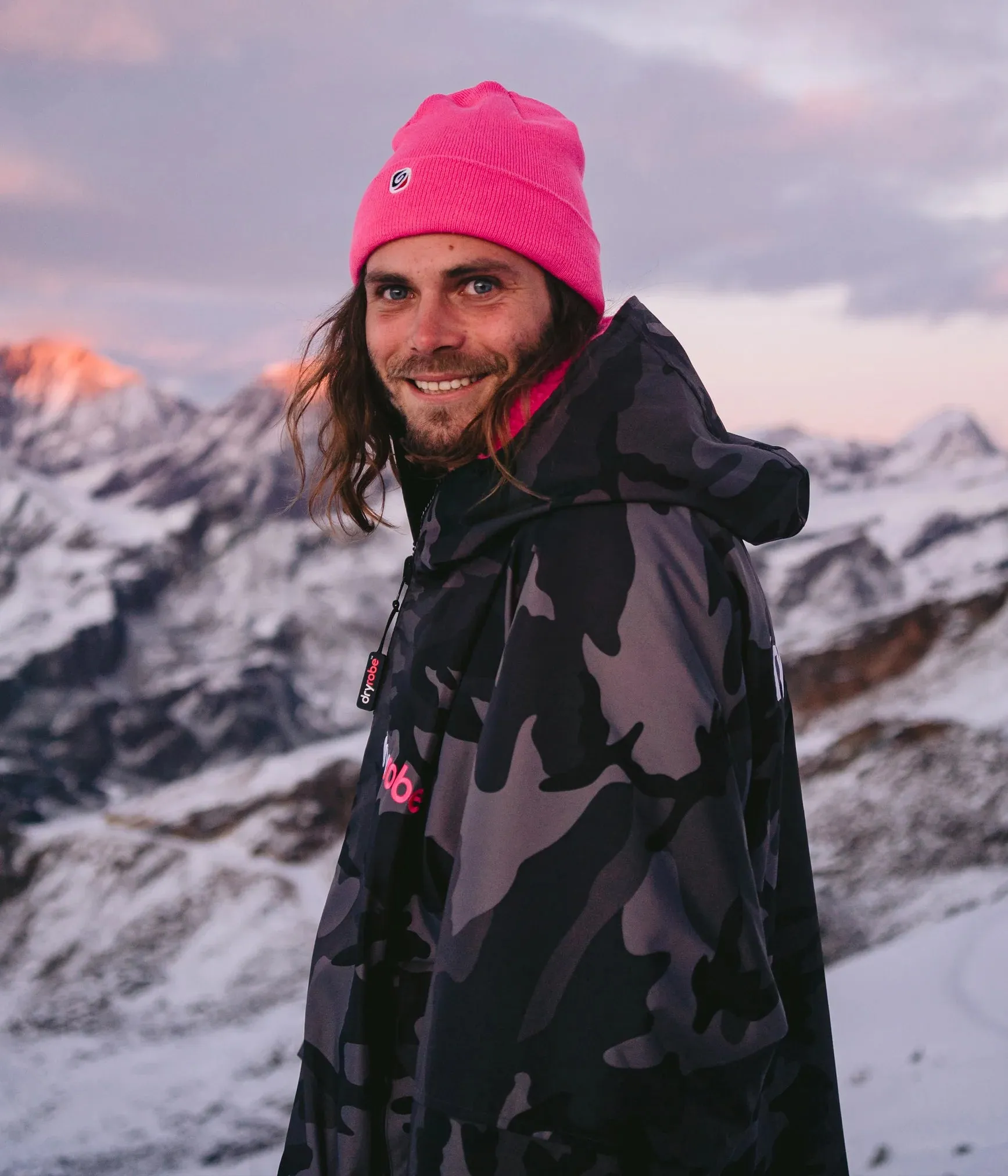 Dryrobe Advance Long Sleeve Changing Robe - Black Camo and Pink