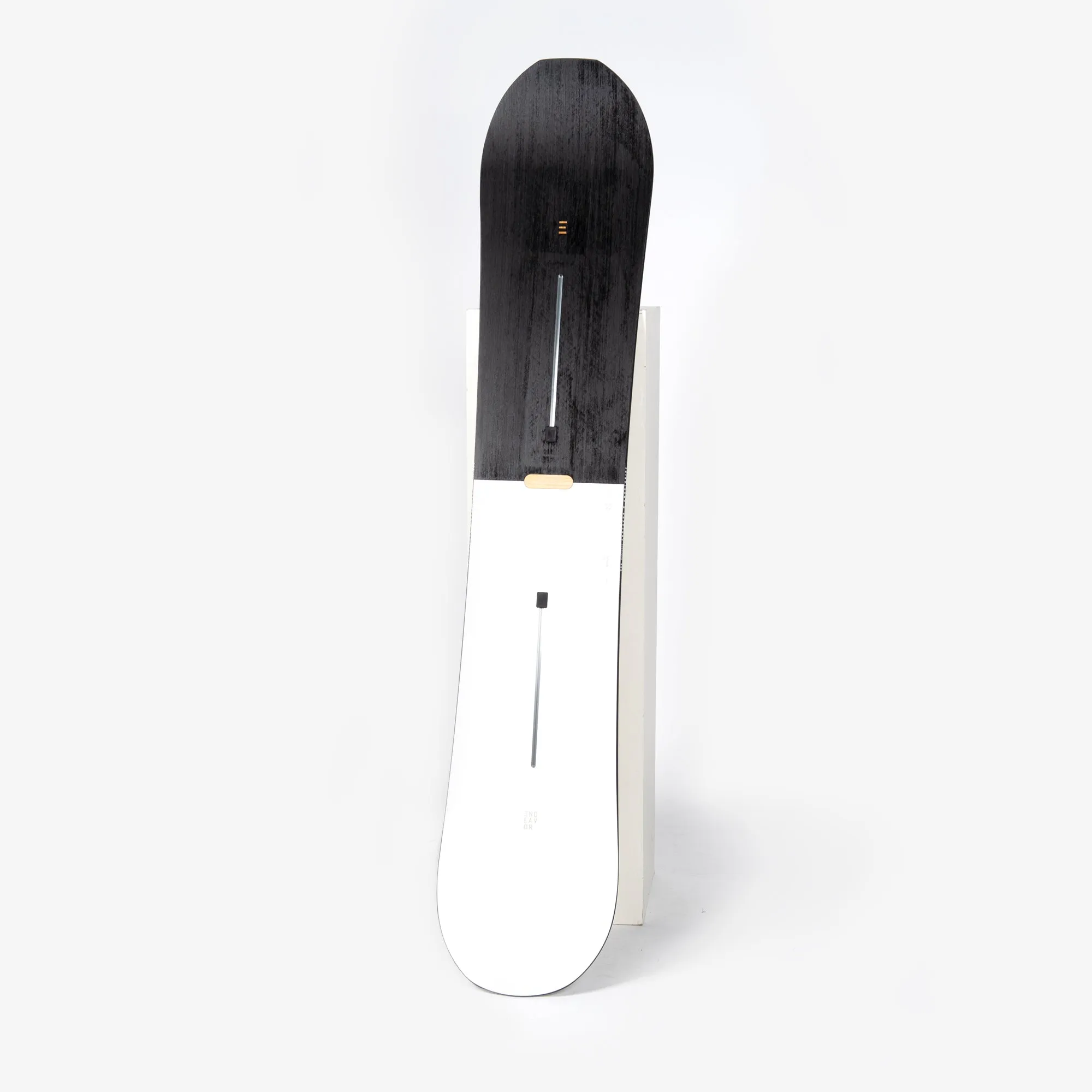 Endeavor Pioneer x Bensen Snowboard
