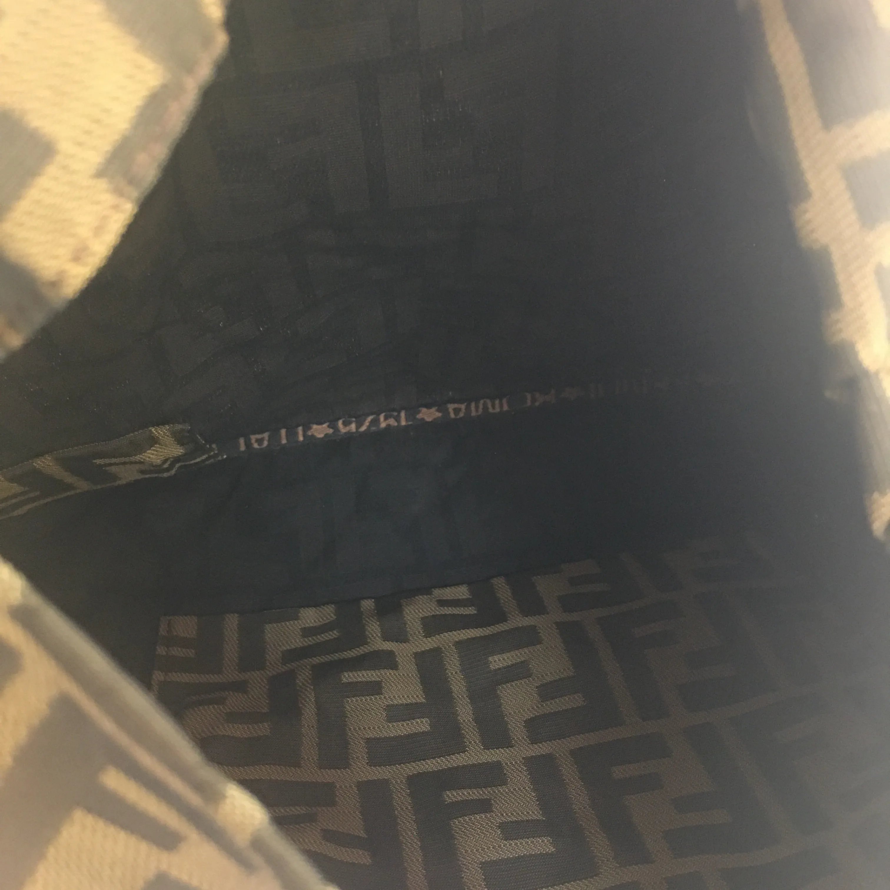 FENDI Shoulder Bag in Brown Fabric