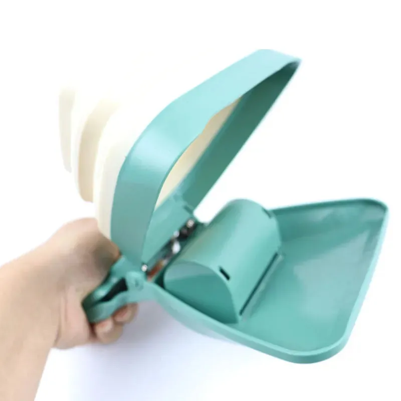 Foldable Pooper Scooper With 6-Rolls Decomposable Bags.