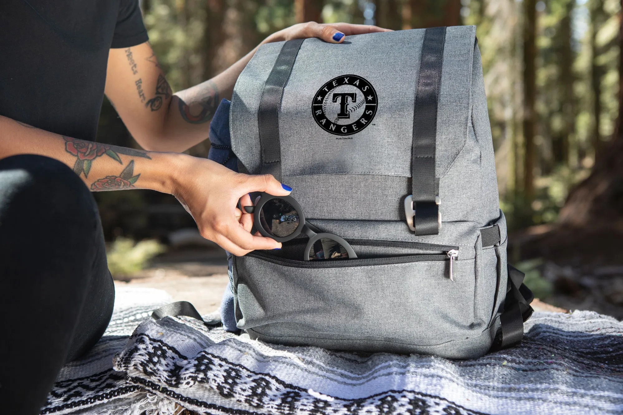 Texas Rangers - On The Go Traverse Backpack Cooler